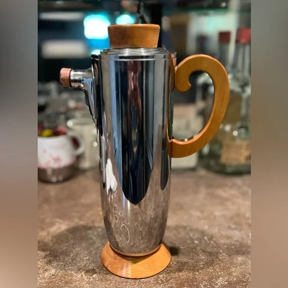 Manning Bowman art deco cocktail shaker - Picture 2 of 8